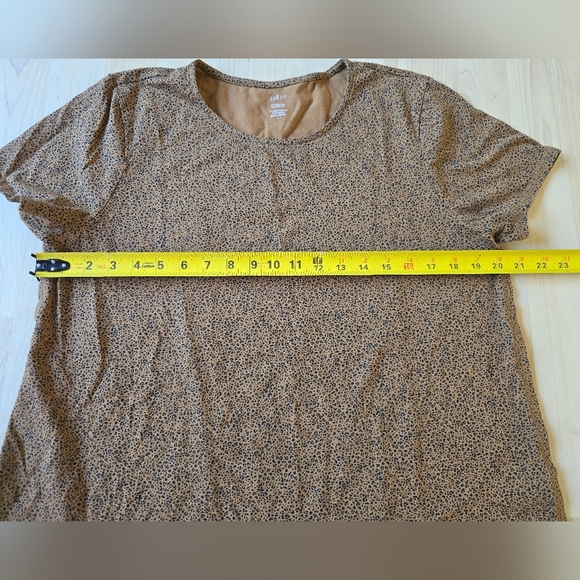 J.Jill Fit Progess Shirttail Tee Leopard Print Size Large - Picture 8 of 10